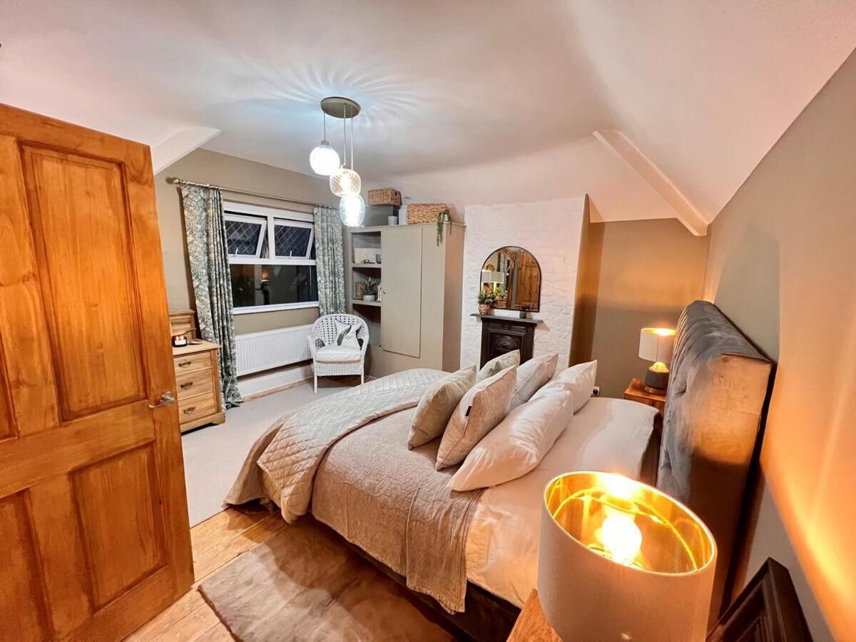 6 - Central Location - Entire House - Free Parking Merthyr Tydfil Bagian luar foto