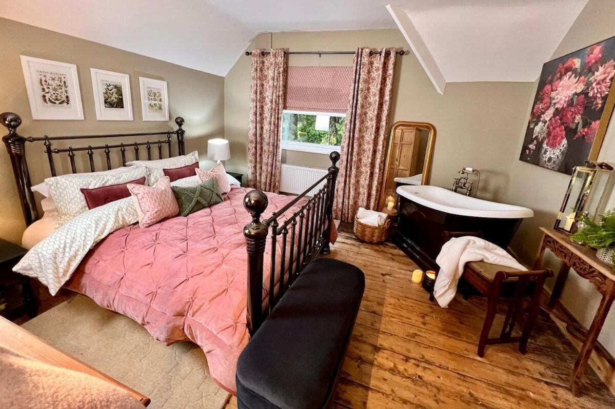 6 - Central Location - Entire House - Free Parking Merthyr Tydfil Bagian luar foto
