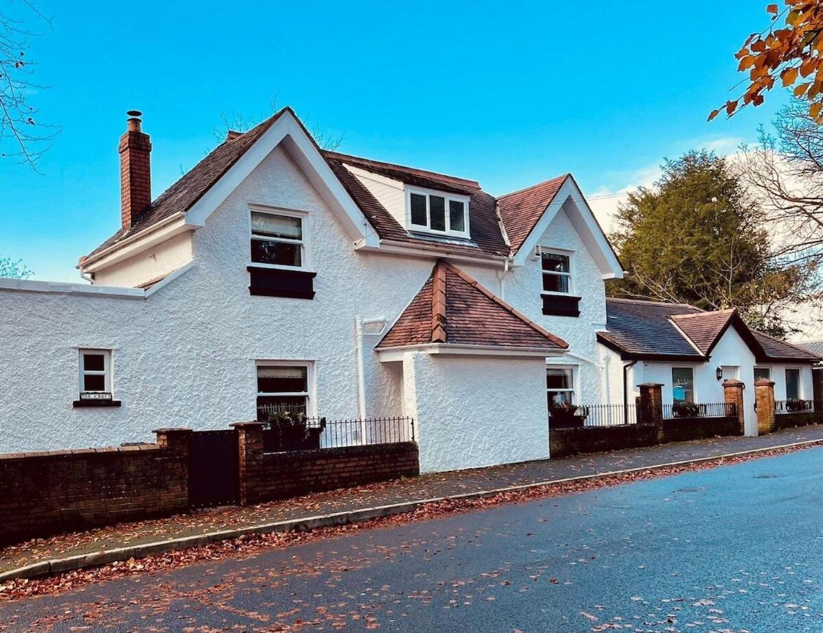 6 - Central Location - Entire House - Free Parking Merthyr Tydfil Bagian luar foto