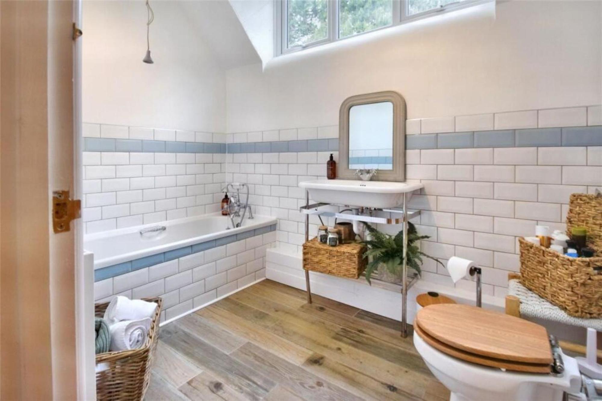 6 - Central Location - Entire House - Free Parking Merthyr Tydfil Bagian luar foto