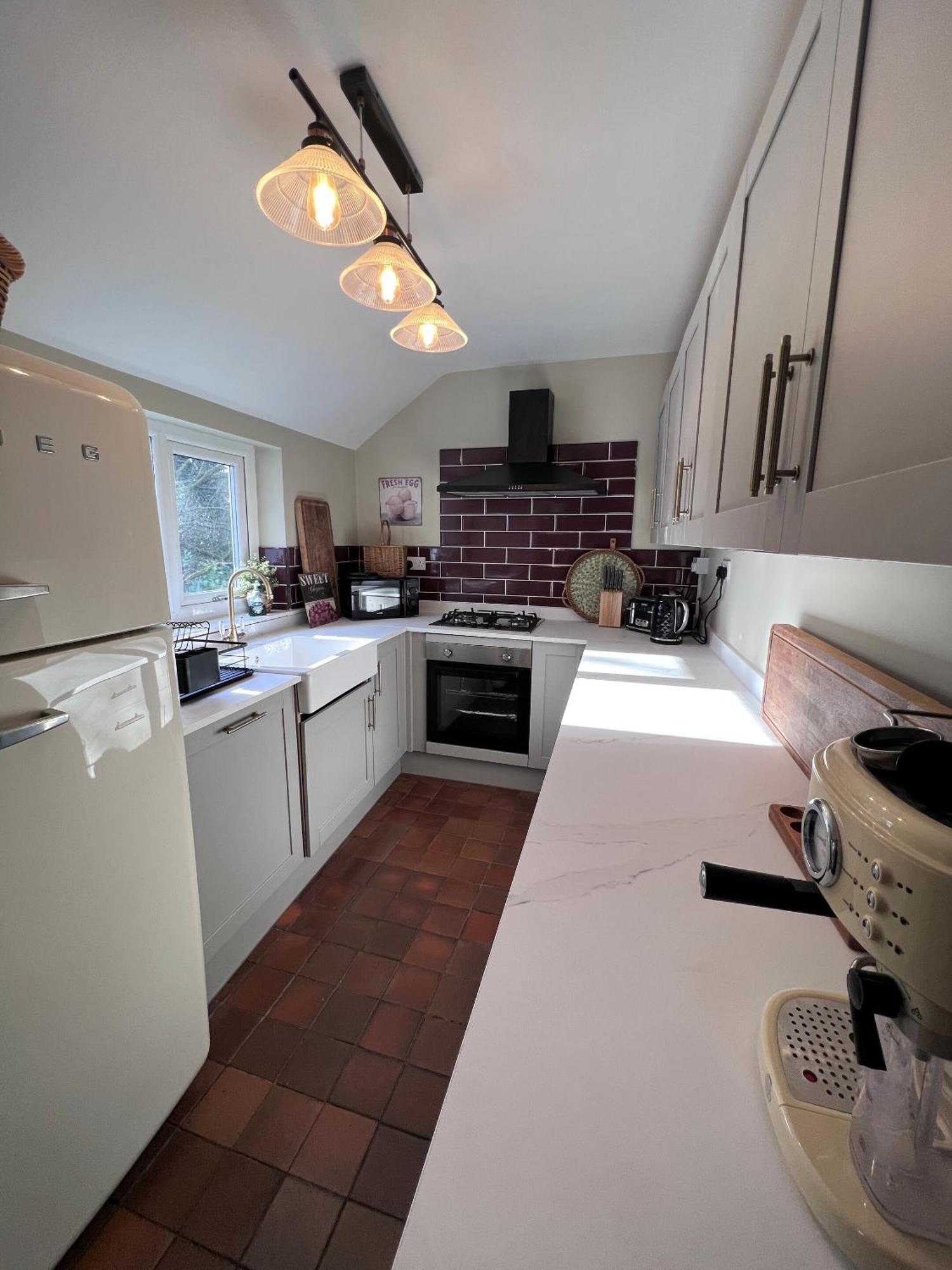 6 - Central Location - Entire House - Free Parking Merthyr Tydfil Bagian luar foto